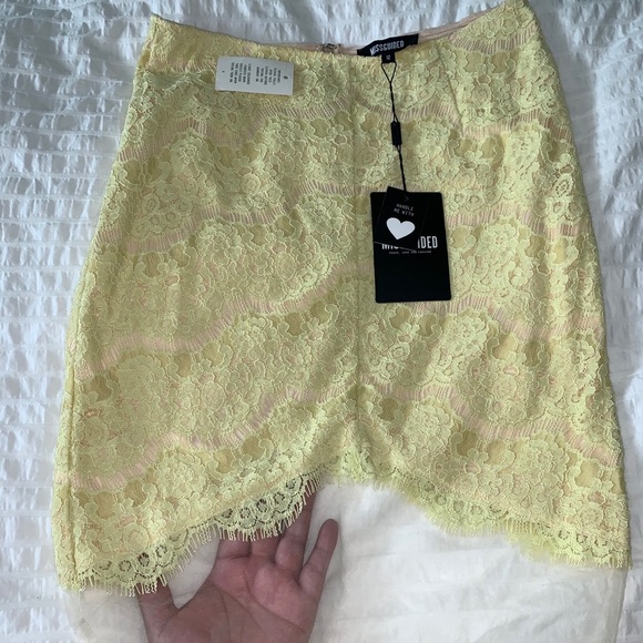 MissGuided;mesh & midi yellow skirt - Picture 4 of 6
